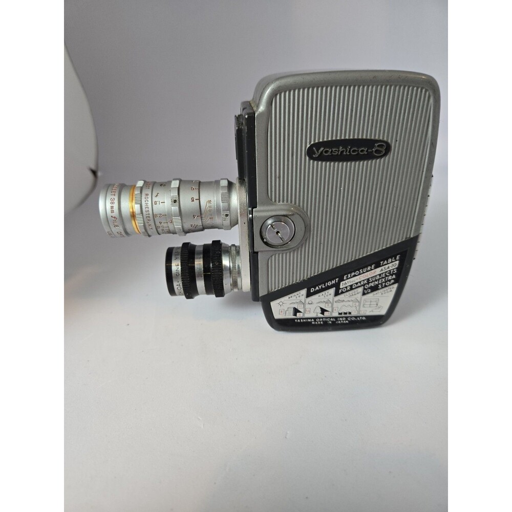 Yashica Yashica-8 Standard 8mm Non Reflex Movie Camera, Silver UNTESTED